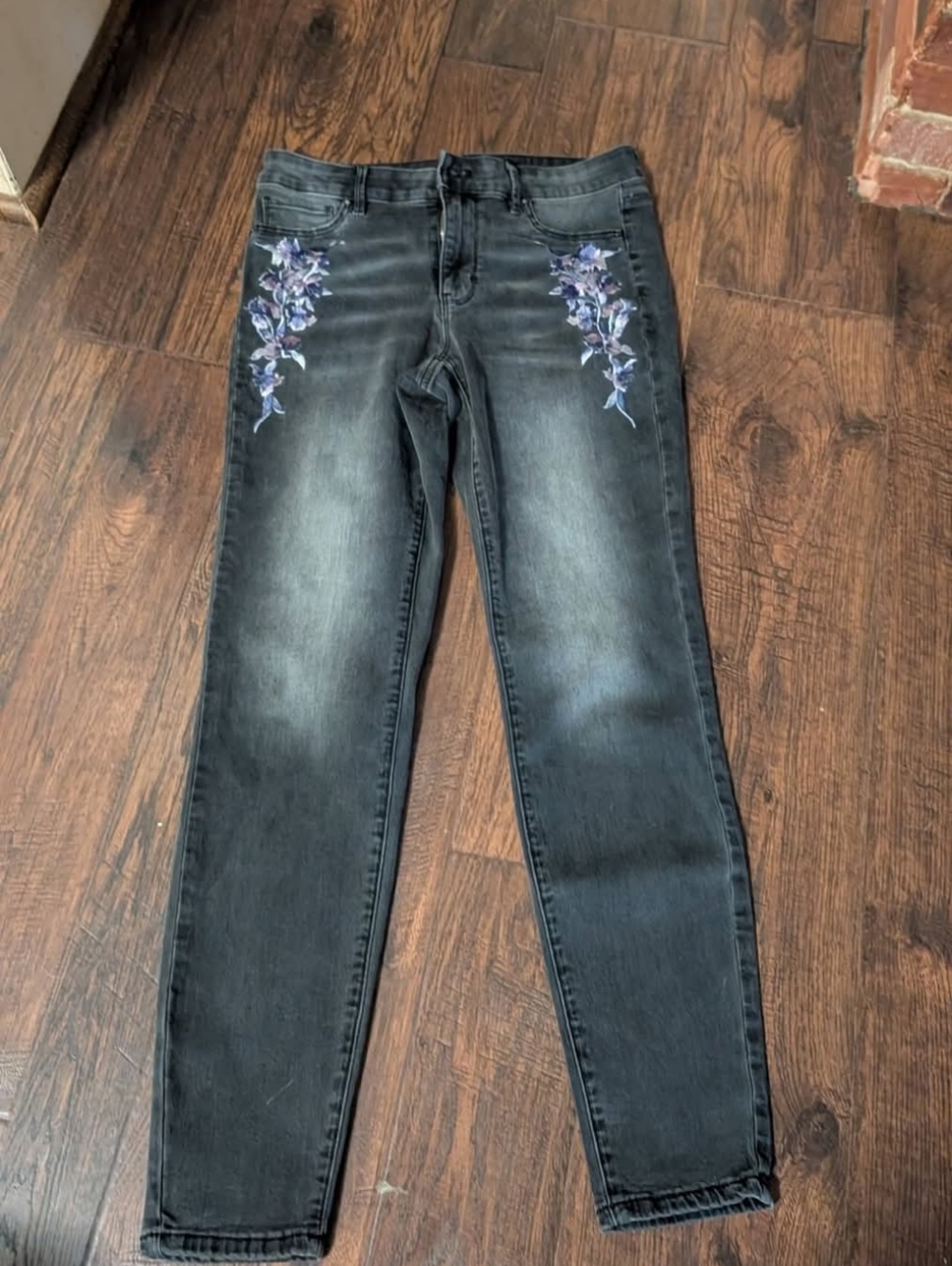 Black Washed Skinny Jeans with Purple Floral Embroidery EUC
